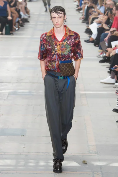 Look 35